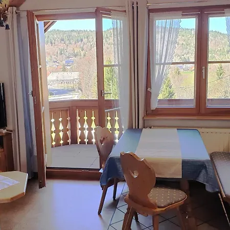 Mit Balkon Und Herrlicher Fernsicht