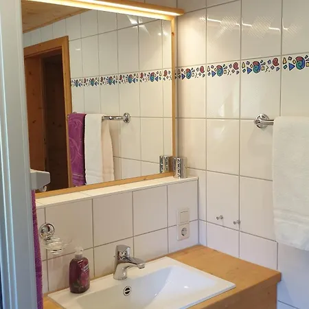 Mit Balkon Und Herrlicher Fernsicht Apartment